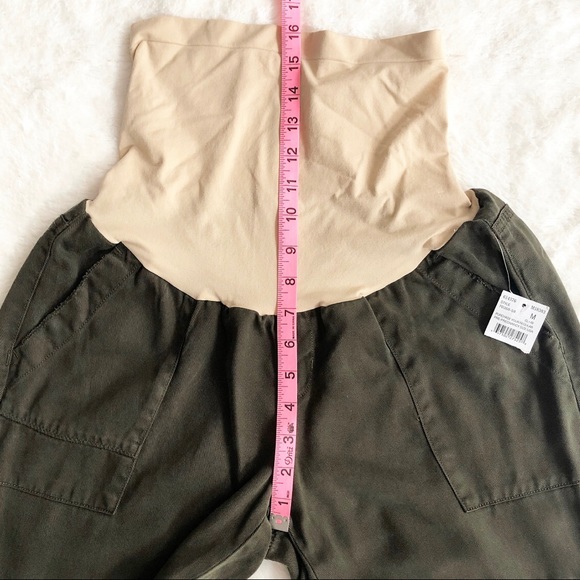 Luxe Essentials | Cropped Distressed Pants *NWT* - Picture 13 of 16